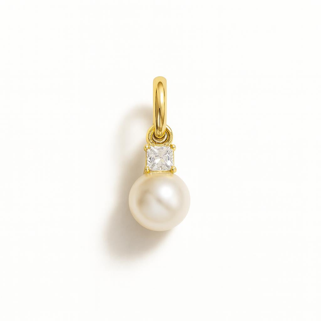 Charm Perla in Oro Giallo e Zirconi