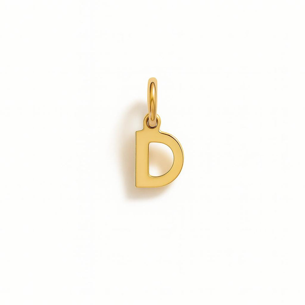 Charm Letra D en Oro Amarillo – Modelo 1
