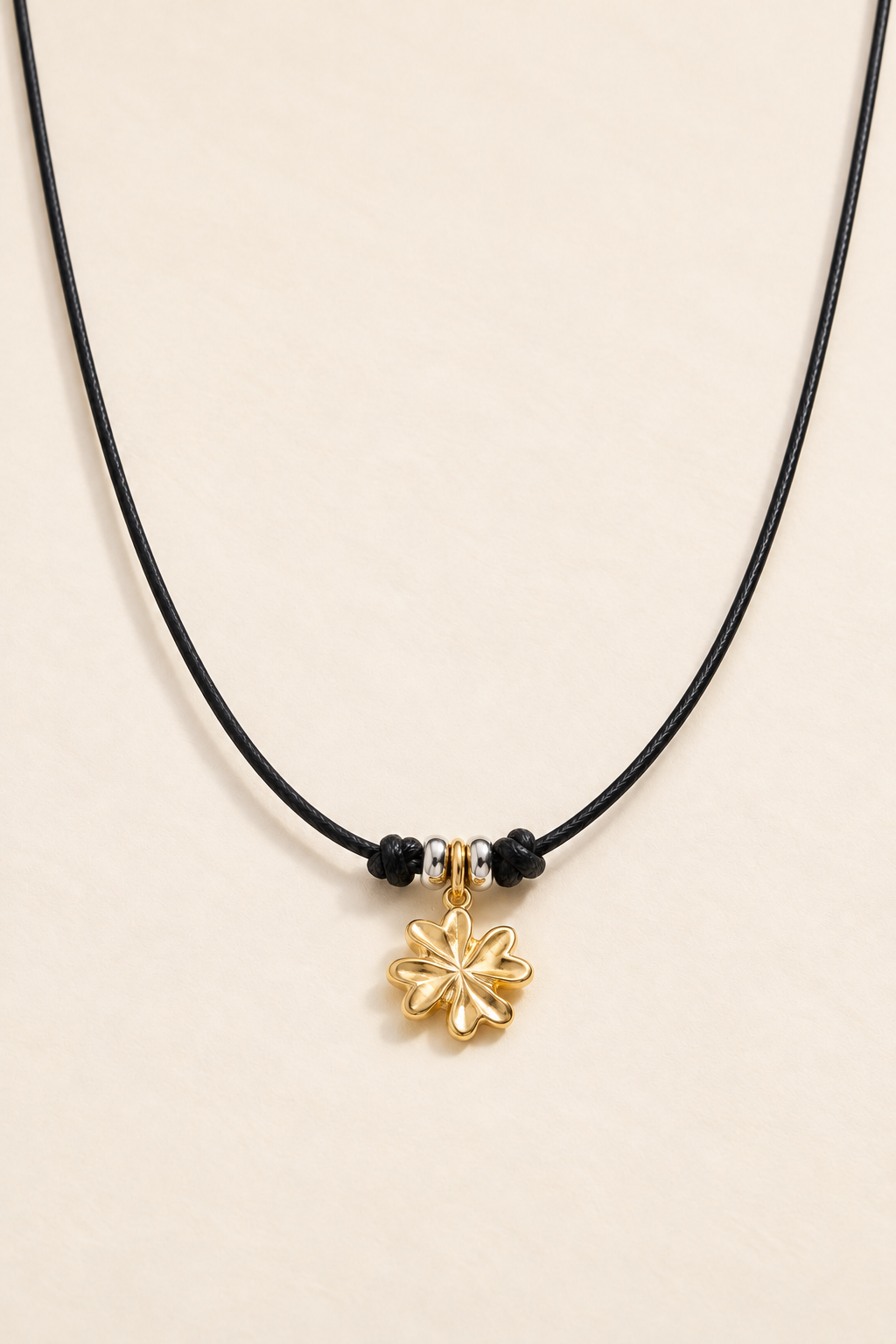 Collana Quadrifoglio su Cordino - Oro Giallo 9 kt | Facco Gioielli